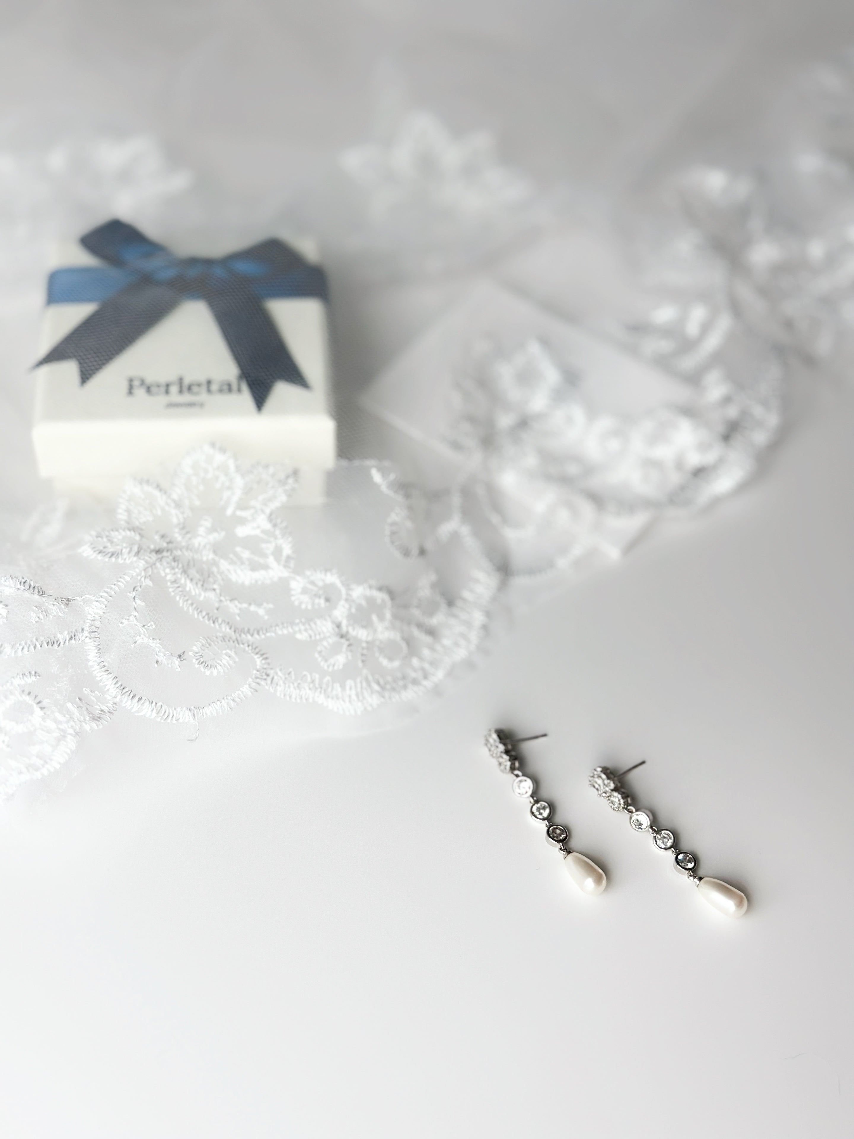 𝘾𝙧𝙮𝙨𝙩𝙖𝙡 𝙀𝙡𝙚𝙜𝙖𝙣𝙘𝙚 𝘿𝙧𝙤𝙥𝙨