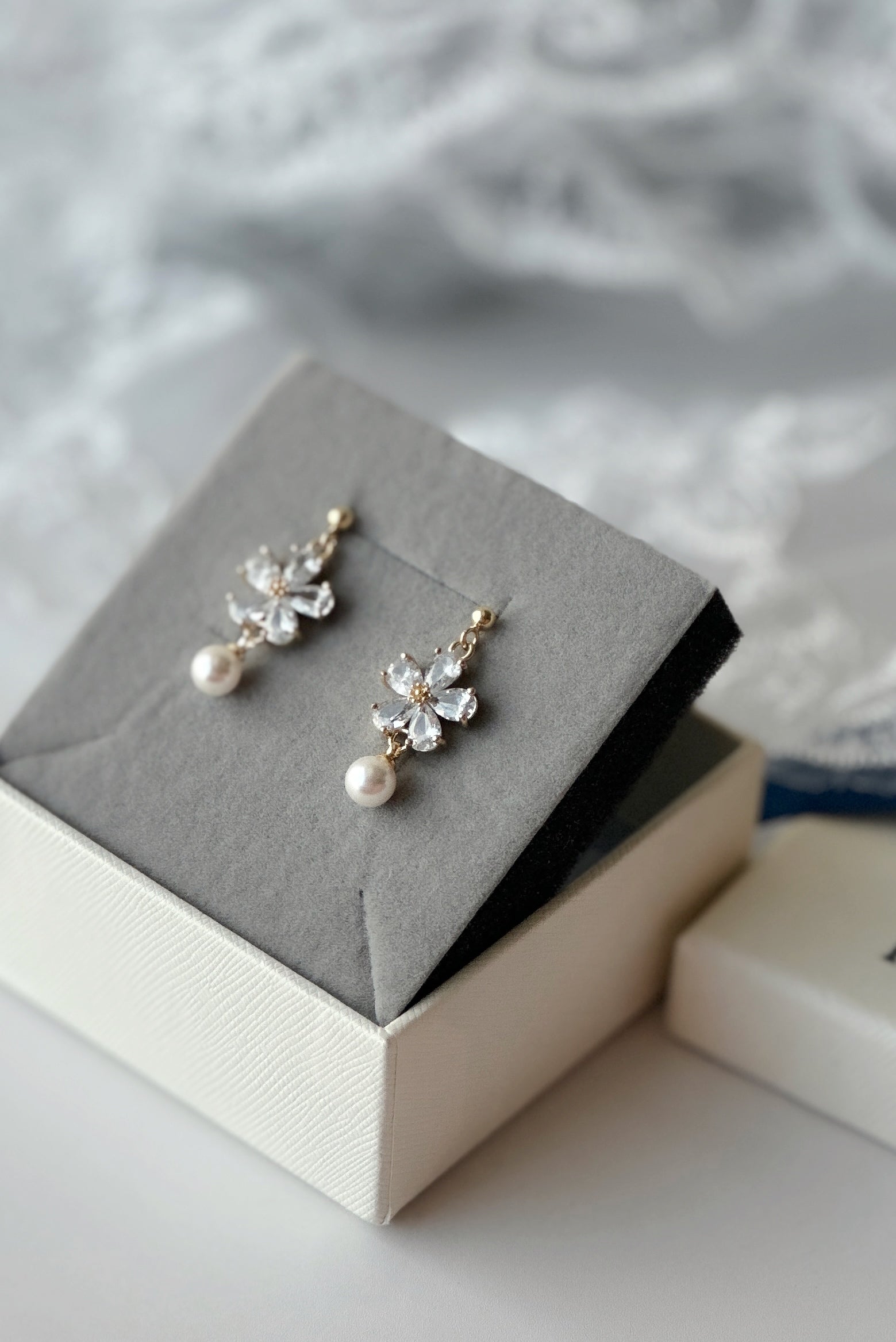 ✿ ·.·° 𝐴𝑧𝑢𝑟𝑒 𝐵𝑙𝑜𝑠𝑠𝑜𝑚