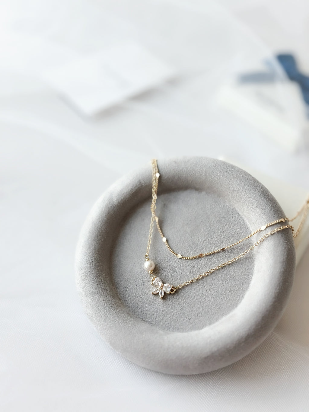 ˖ .݁.ྀི ݁₊ 𝘉𝘭𝘰𝘴𝘴𝘰𝘮 𝘉𝘰𝘸 𝘌𝘭𝘦𝘨𝘢𝘯𝘤𝘦