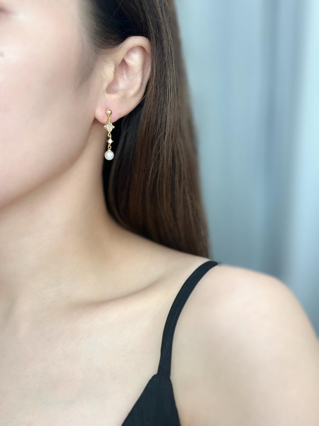 Geometric Gold Drops