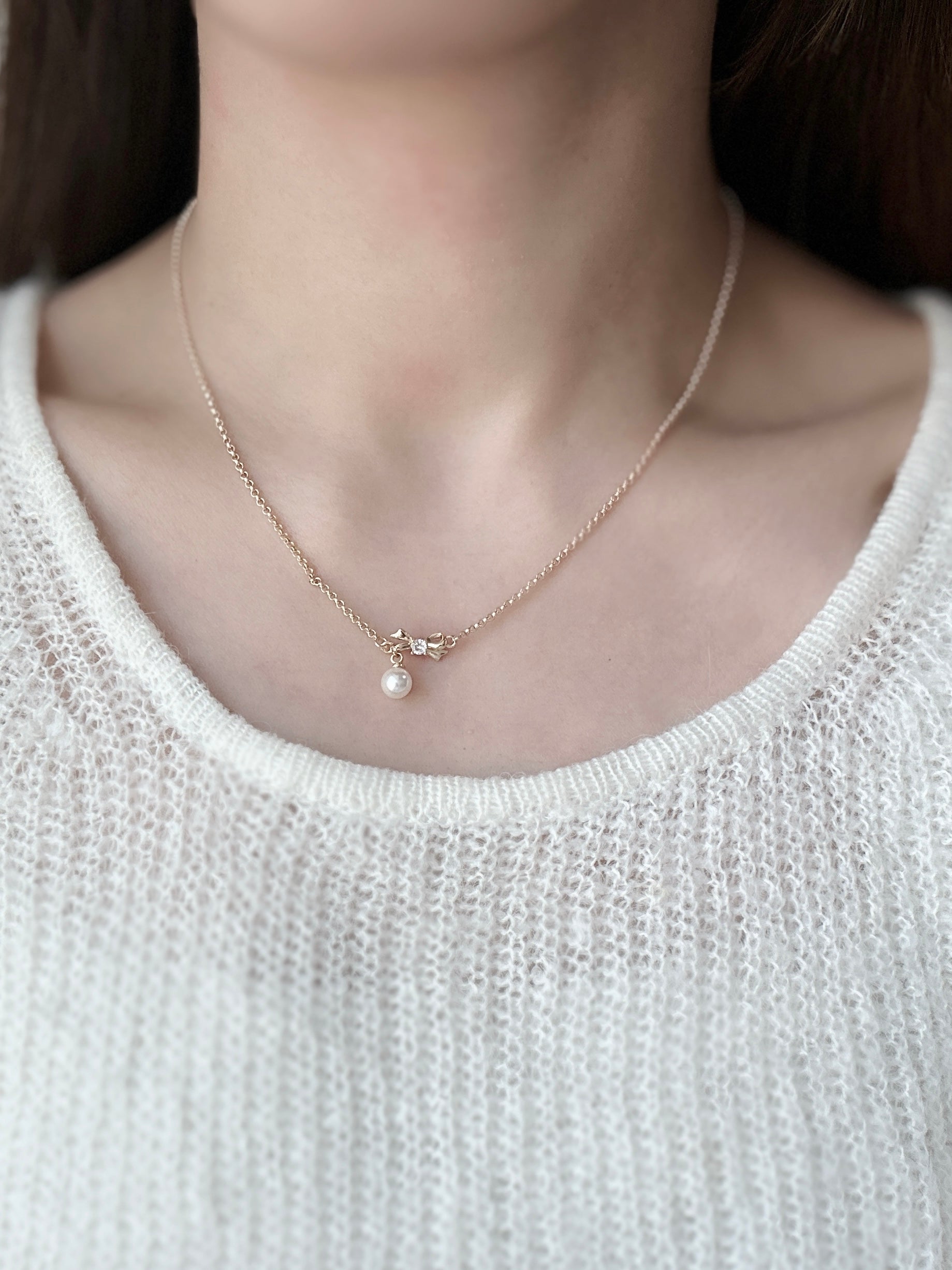 𝘗𝘦𝘵𝘪𝘵 𝘉𝘰𝘸 𝘕𝘦𝘤𝘬𝘭𝘢𝘤𝘦