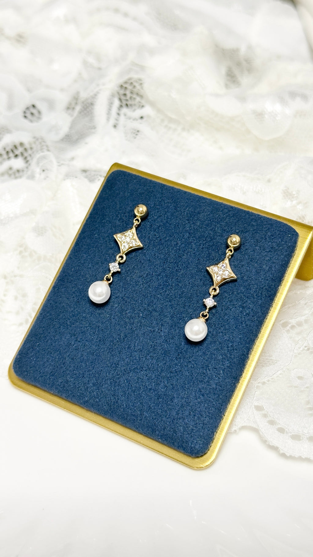 Geometric Gold Drops