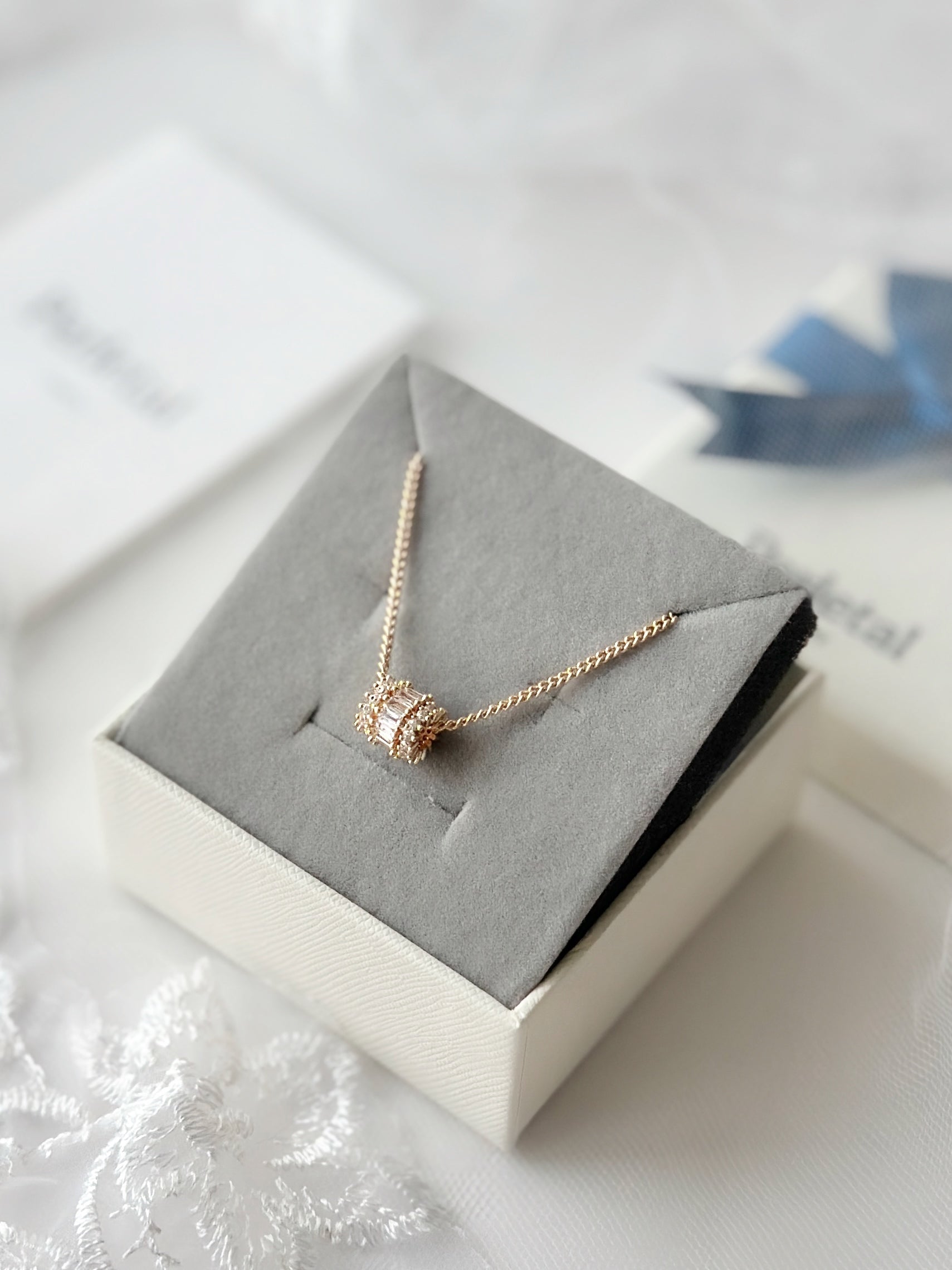 ⋆✧ 𝘙𝘢𝘥𝘪𝘢𝘯𝘵 𝘡𝘶𝘳𝘪 𝘕𝘦𝘤𝘬𝘭𝘢𝘤𝘦