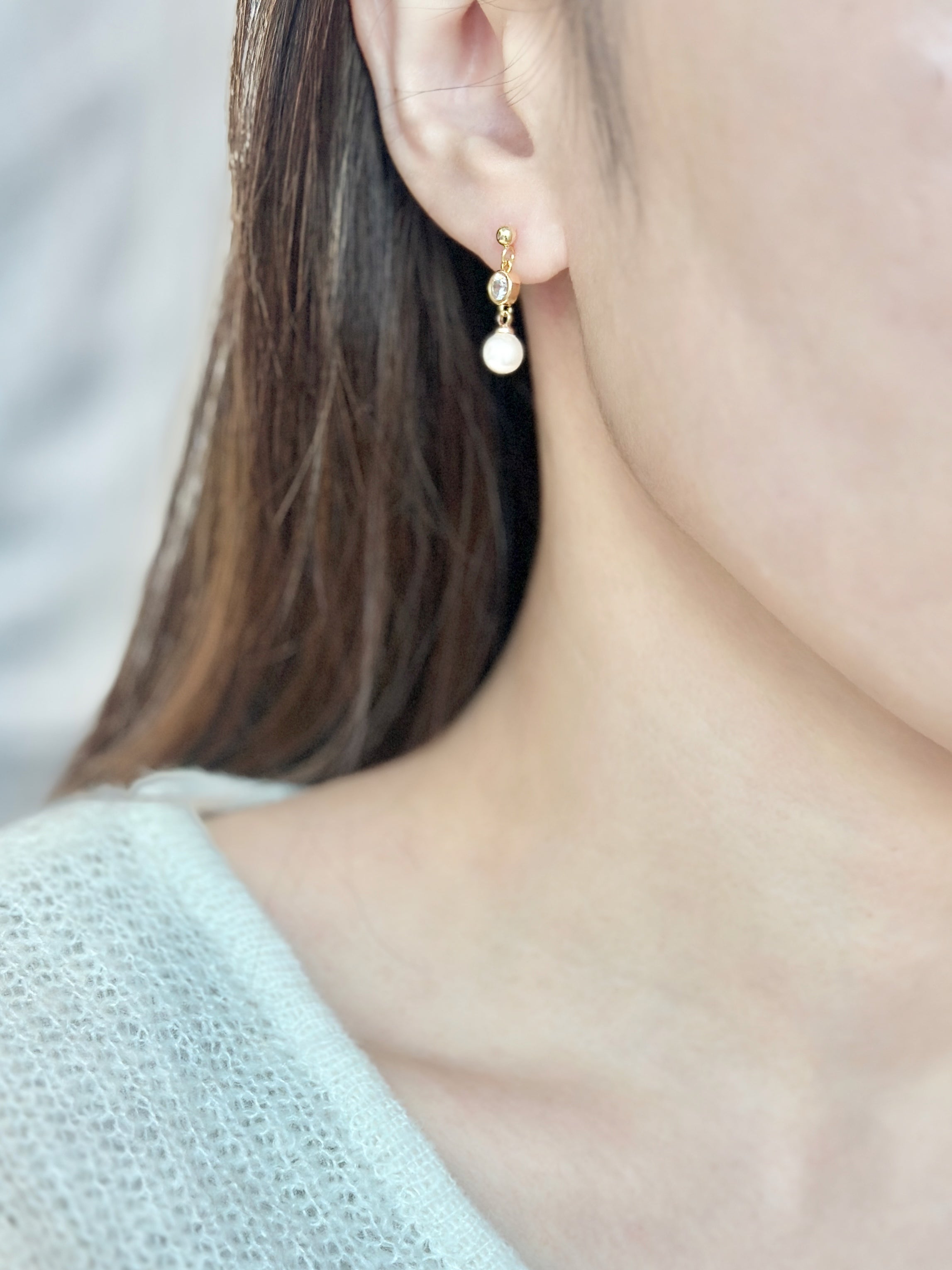 𝘓𝘪𝘨𝘩𝘵 𝘗𝘦𝘢𝘳𝘭 𝘋𝘳𝘰𝘱𝘴