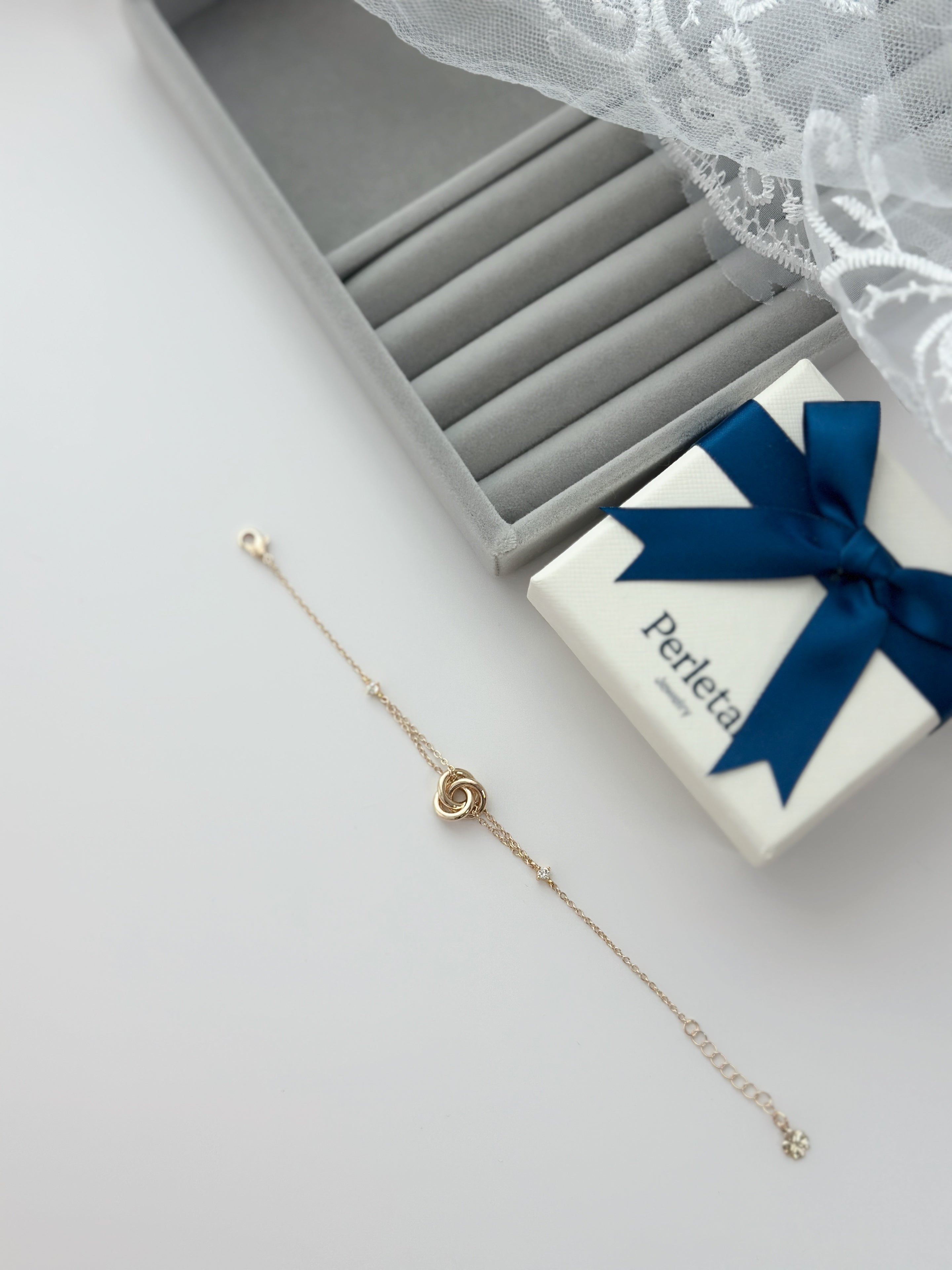 𝘌𝘵𝘦𝘳𝘯𝘢𝘭 𝘓𝘪𝘯𝘬 𝘎𝘰𝘭𝘥 𝘉𝘳𝘢𝘤𝘦𝘭𝘦𝘵