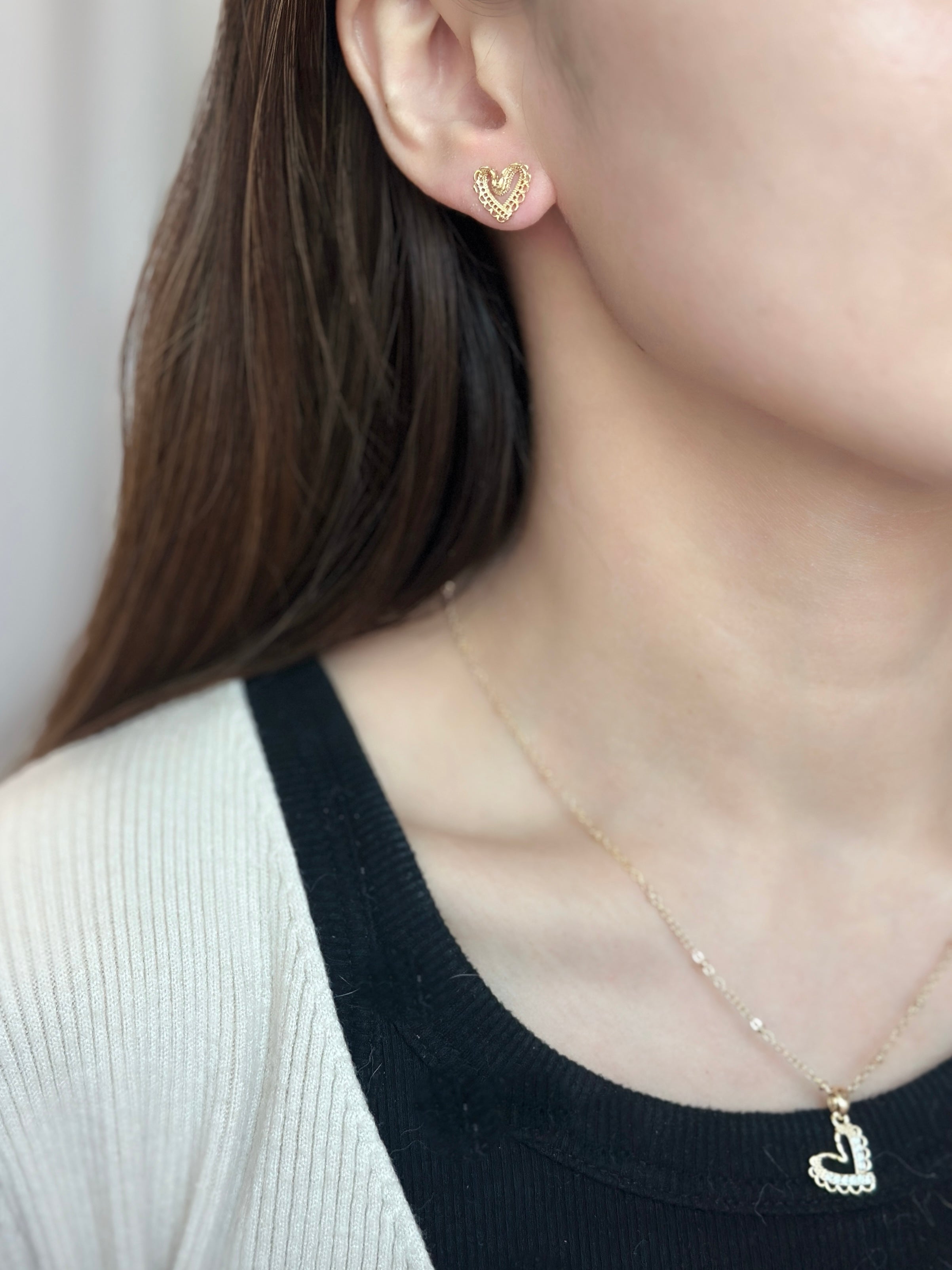 ♡ 𝘈𝘮𝘰𝘶𝘳 𝘗𝘦𝘢𝘳𝘭 𝘍𝘳𝘰𝘯𝘵 𝘉𝘢𝘤𝘬 𝘌𝘢𝘳𝘳𝘪𝘯𝘨𝘴