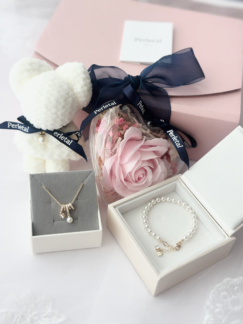 ˖ ⊹ 𝘌𝘵𝘰𝘪𝘭𝘦 𝘓𝘶𝘹𝘦 𝘗𝘦𝘳𝘭𝘦 𝘚𝘦𝘵