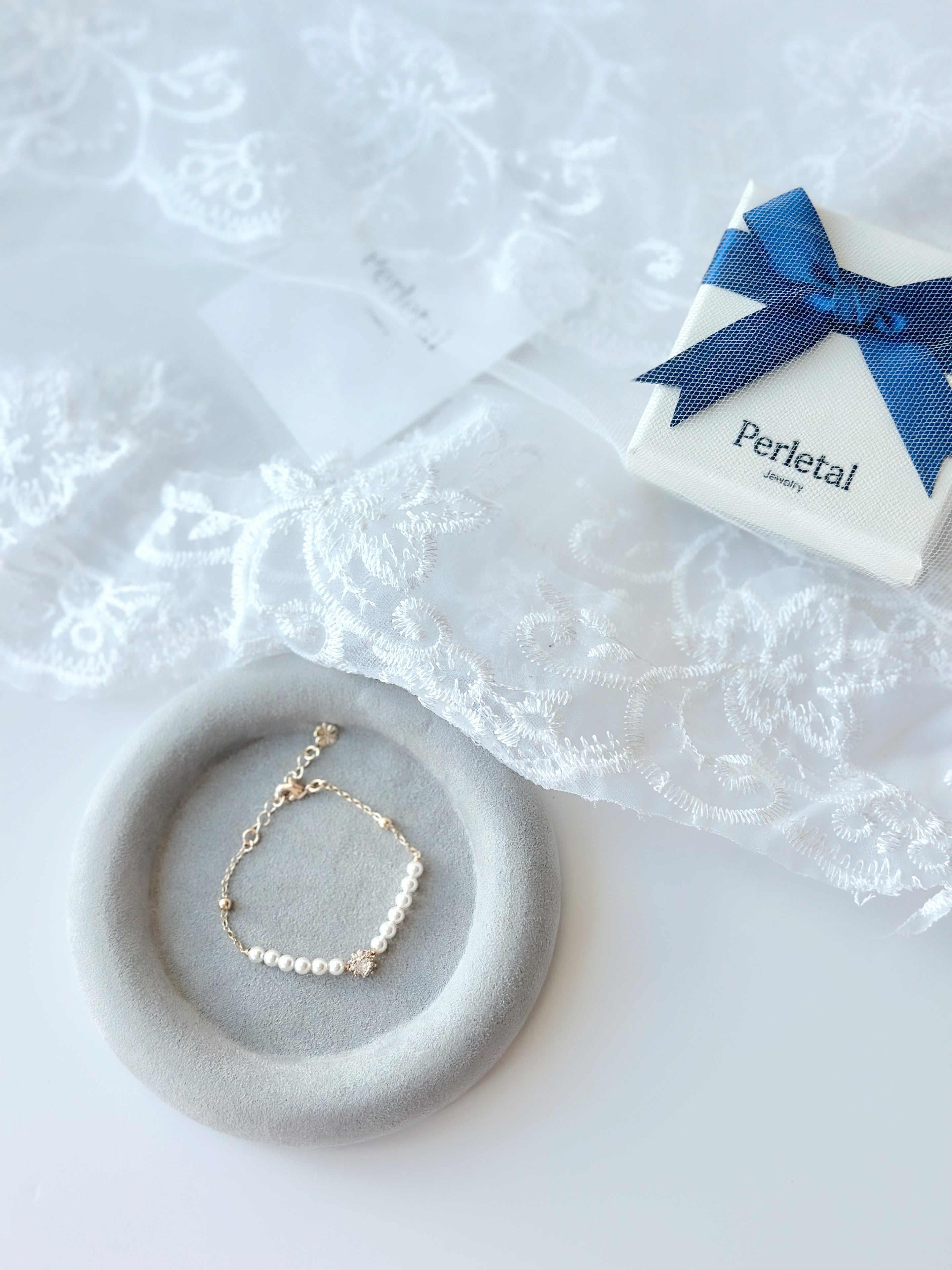 ⊛ 𝘌𝘭𝘦𝘨𝘢𝘯𝘵 𝘗𝘦𝘢𝘳𝘭 𝘎𝘭𝘰𝘸 𝘉𝘳𝘢𝘤𝘦𝘭𝘦𝘵