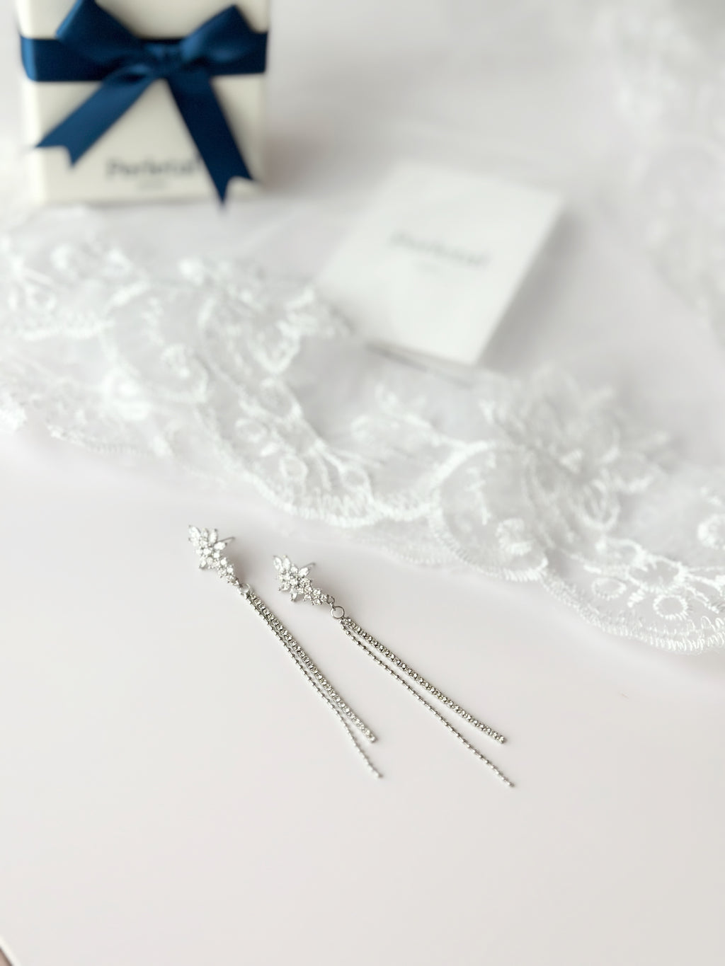 𝙀𝙩𝙚𝙧𝙣𝙖𝙡 𝙎𝙥𝙖𝙧𝙠𝙡𝙞𝙣𝙜 𝘿𝙖𝙣𝙜𝙡𝙚𝙨