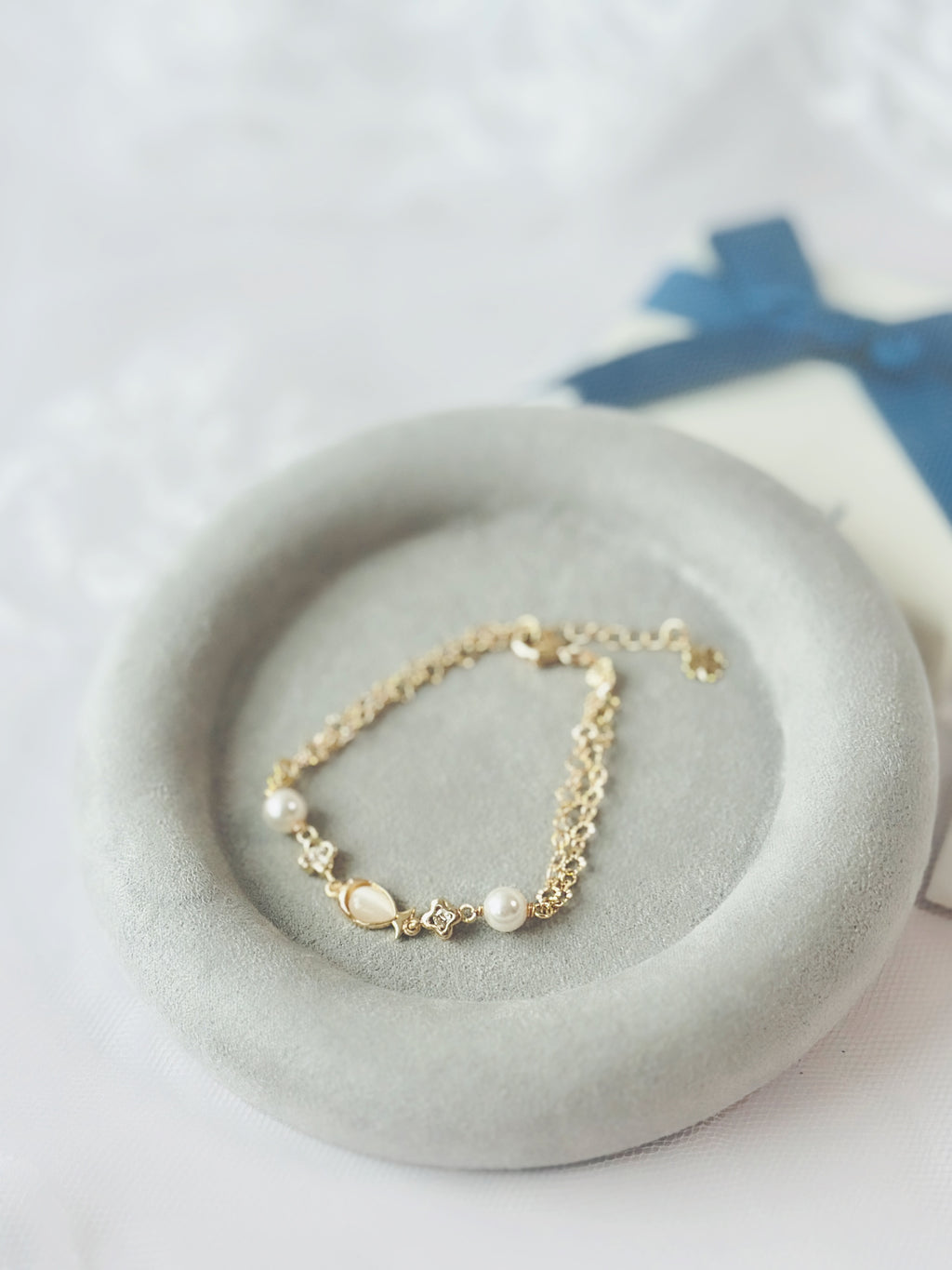 𝘓𝘶𝘮𝘪𝘯𝘰𝘶𝘴 𝘖𝘤𝘦𝘢𝘯 𝘉𝘳𝘢𝘤𝘦𝘭𝘦𝘵  𓆝⋆｡˚