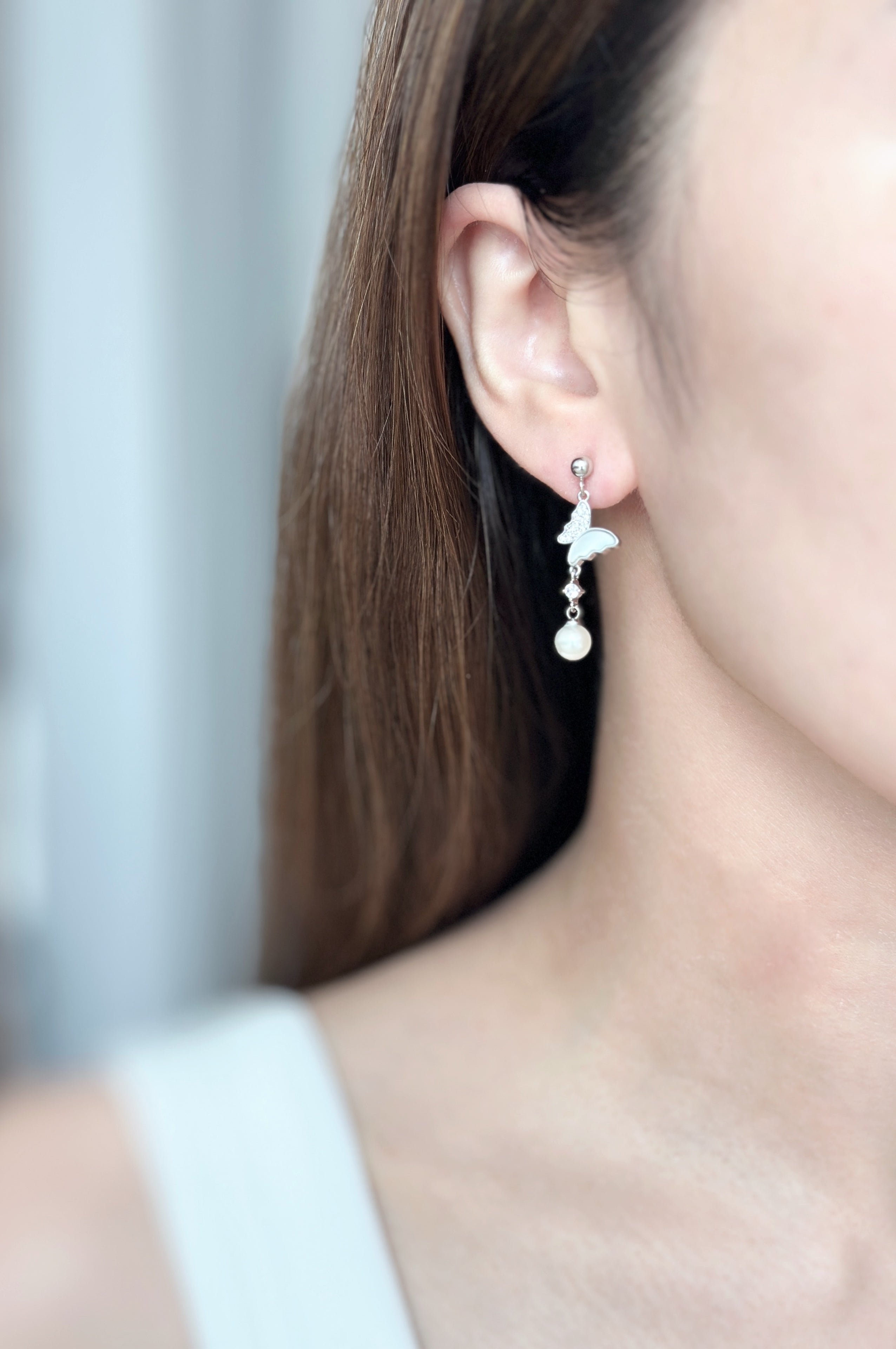 𝘍𝘭𝘶𝘵𝘵𝘦𝘳 𝘗𝘦𝘢𝘳𝘭 𝘋𝘳𝘰𝘱𝘴