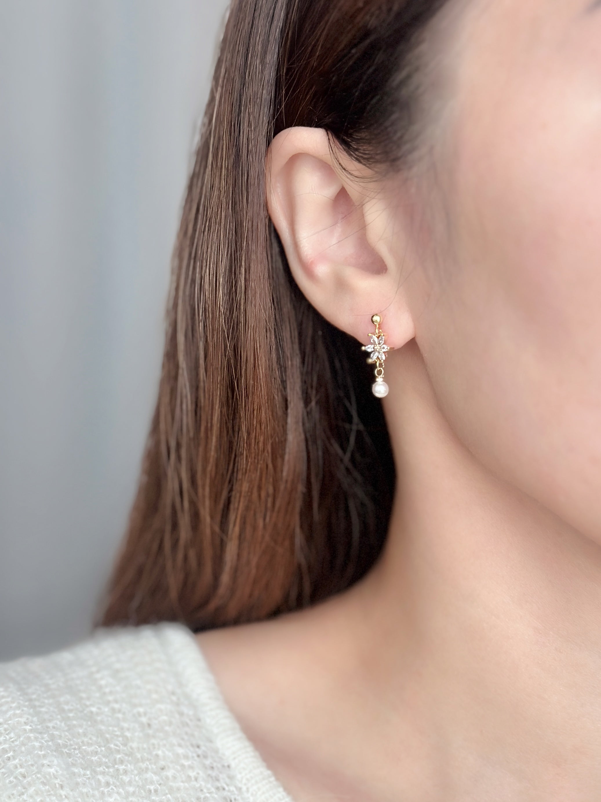 ❃ 𝘌𝘭𝘦𝘨𝘢𝘯𝘵 𝘗𝘦𝘢𝘳𝘭 𝘉𝘭𝘰𝘰𝘮 𝘋𝘳𝘰𝘱𝘴